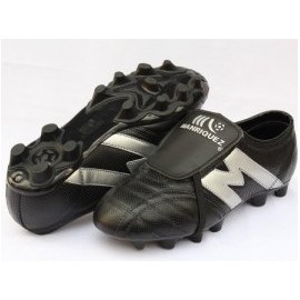 2265-Zapato de fútbol profesional marca Manríquez mod. MID SX color negro con plateado