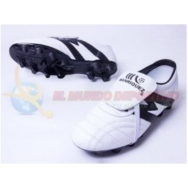 2999-Zapato de fútbol profesional marca Manríquez Bco con negro